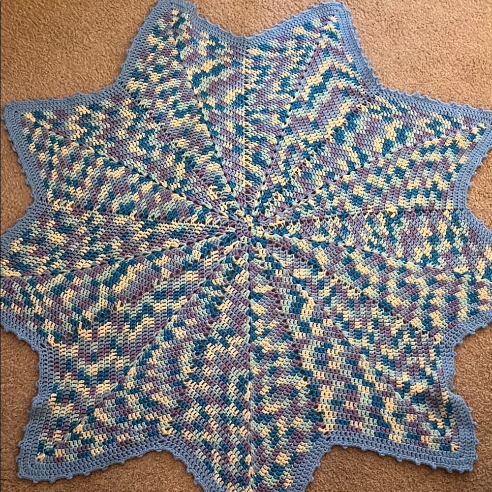 Handmade Star-Shaped Crochet Blanket,52”